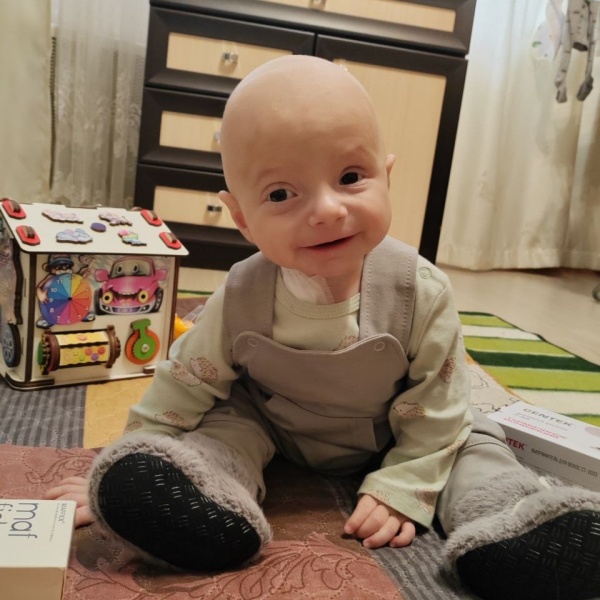 Денис Базаев продолжает онкологическое лечение.