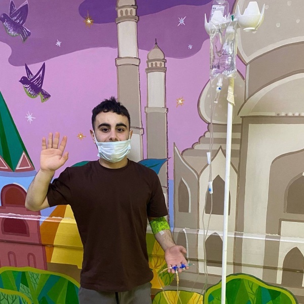 На платформе Tooba идёт сбор на химиотерапию для Карена!