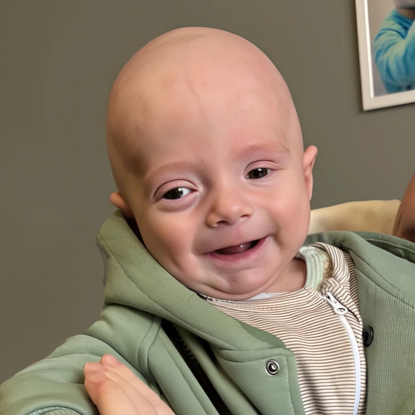 Денис Базаев